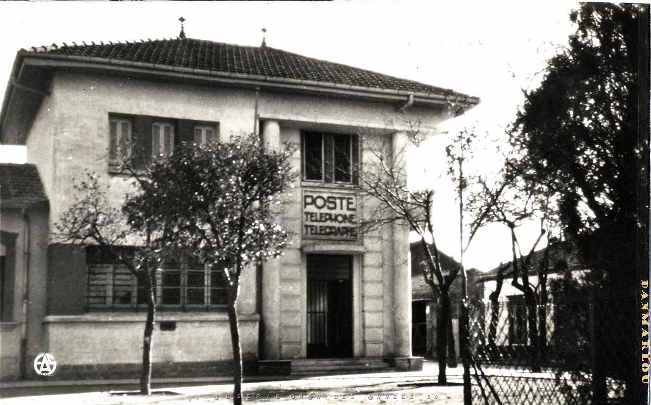 Burdeau 501- La poste COLLECTION DES AMIS DE ND DE SANTA CRUZ.jpg